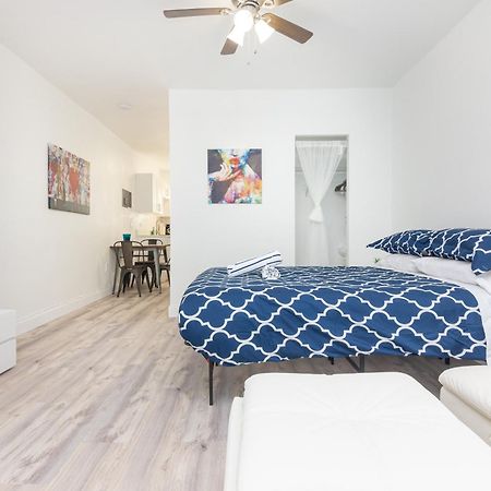Ocean Drive Deco Apt W/2 Queen Beds, Steps 2 Beach Miami Beach Kültér fotó